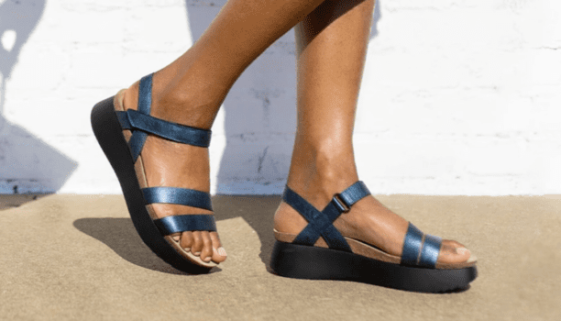 sandals-with-arch-support-munro-juniper-620x350